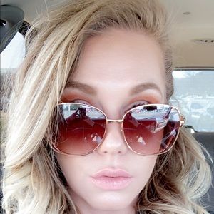 Meet your Posher, Kathryn